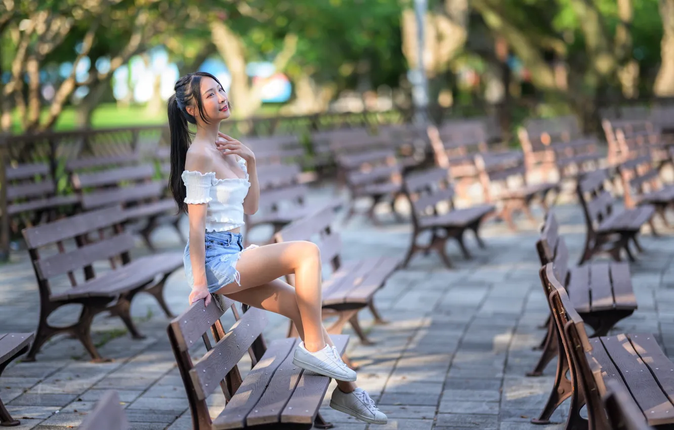 Фото обои Asian, long hair, ponytail, model, women, sitting, dark hair