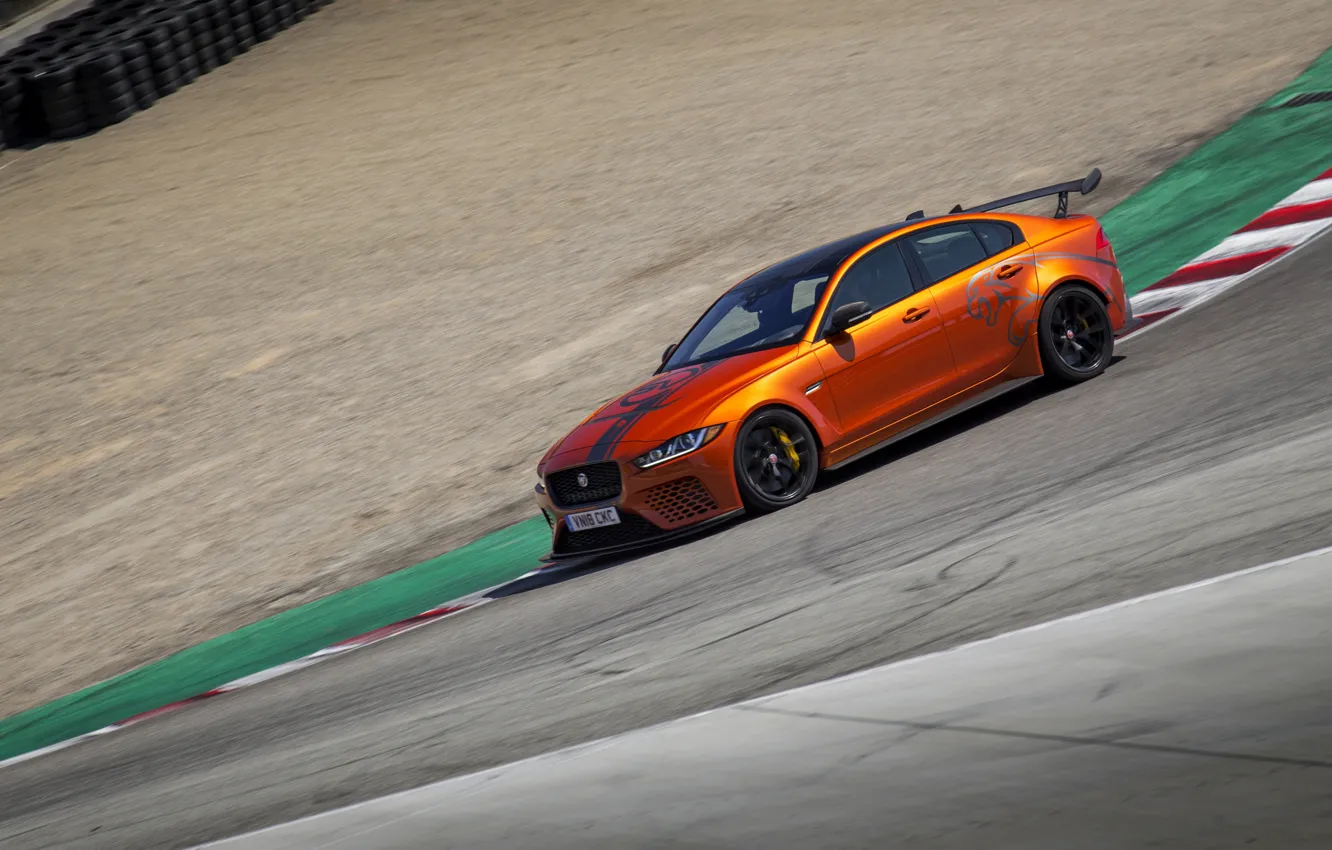 Фото обои оранжевый, трасса, Jaguar, 2018, XE SV Project 8