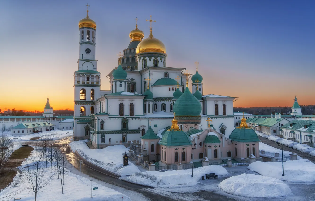 Фото обои зима, снег, храм, Россия, купола, Московская область, Истра, Воскресенский Ново-Иерусалимский монастырь