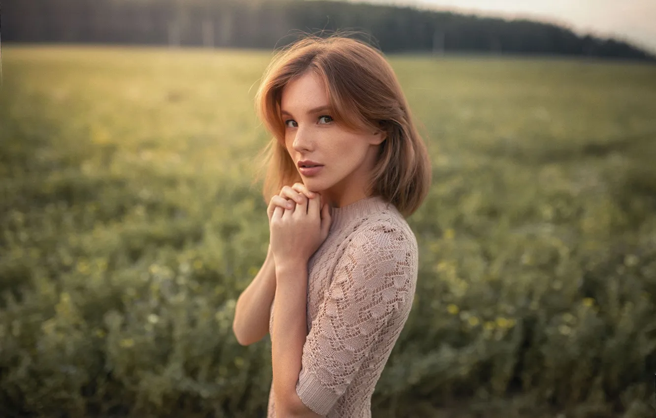 Фото обои поле, девушка, модель, Алексей Шаклеин, портретная фотография