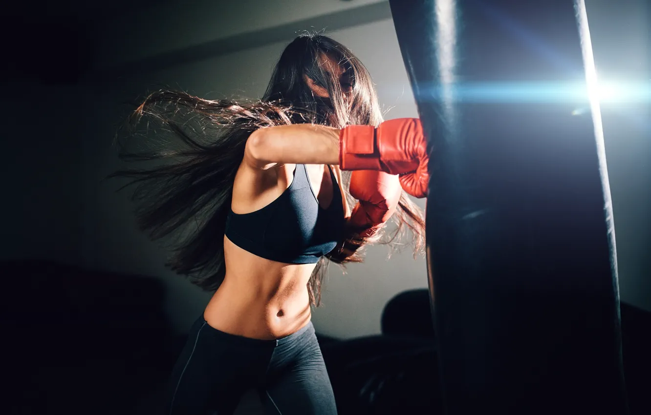 Фото обои поза, фигура, бокс, удар, перчатки, груши, hair, boxing