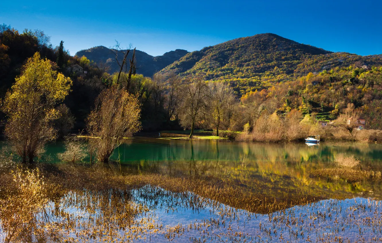 Фото обои горы, озеро, лодка, Черногория