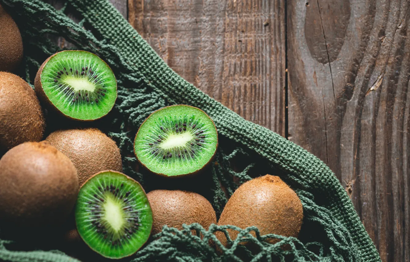 Фото обои сетка, доски, киви, половинки