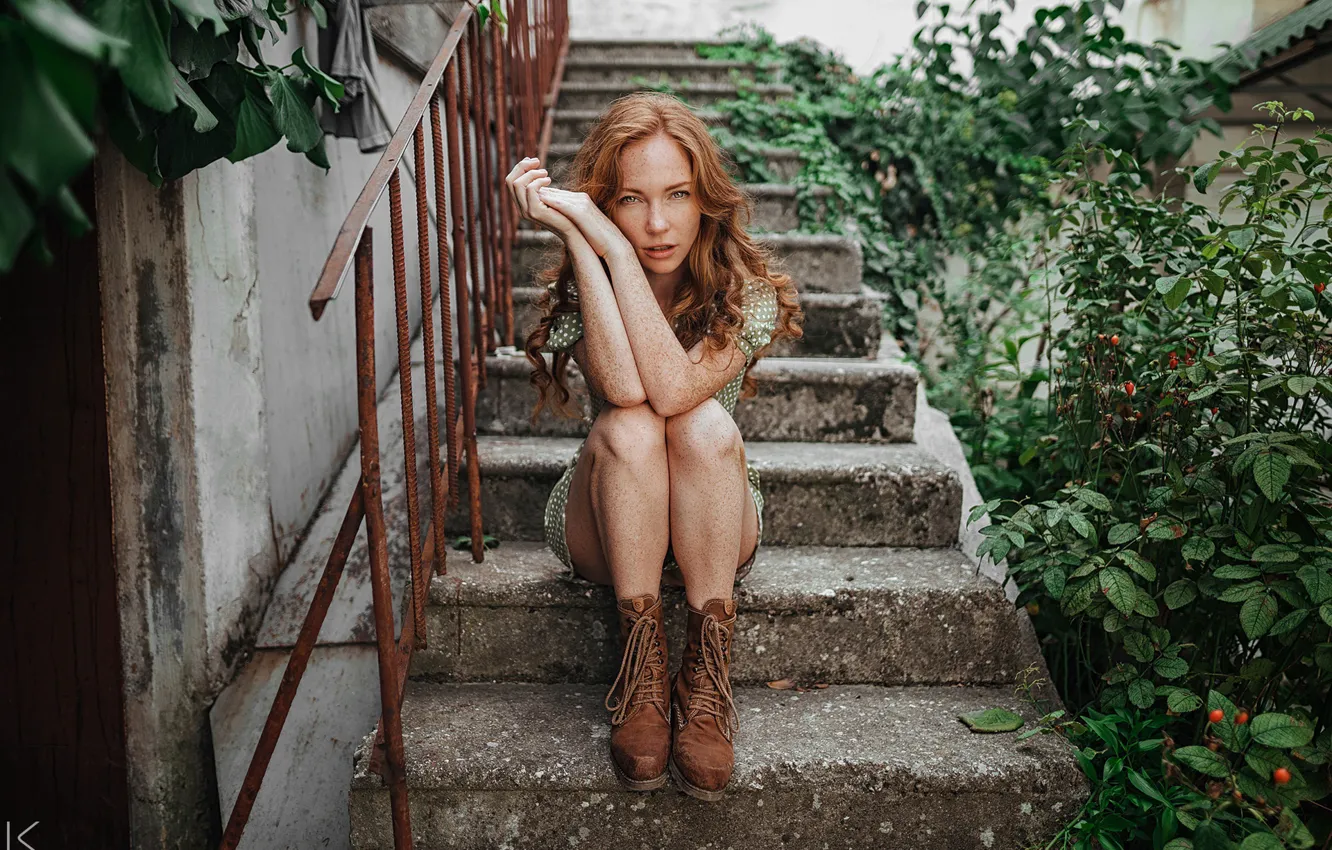 Фото обои dress, model, women, redhead, plants, sitting, boots, stairs