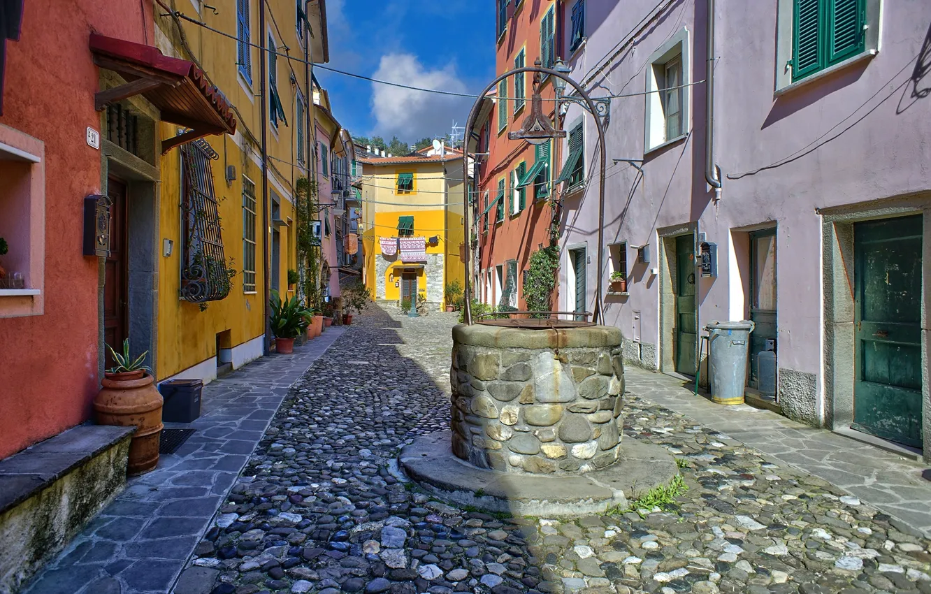 Фото обои улица, дома, колодец, Италия, Веццано-Лигуре
