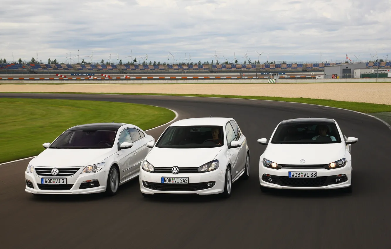 Фото обои Дорога, Белый, Volkswagen, Три, Golf, Scirocco, Passat