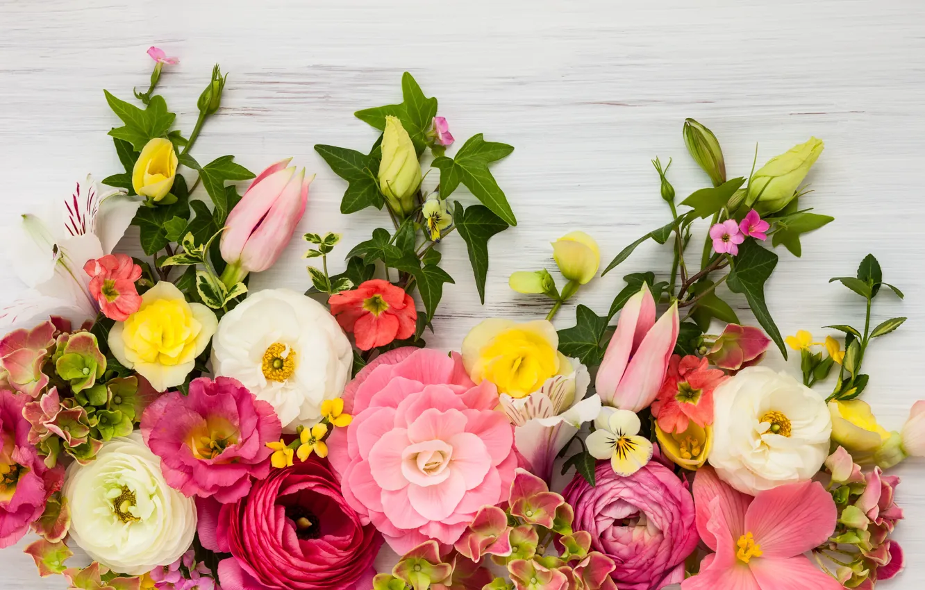 Фото обои цветы, розы, wood, pink, flowers, beautiful, пионы, композиция