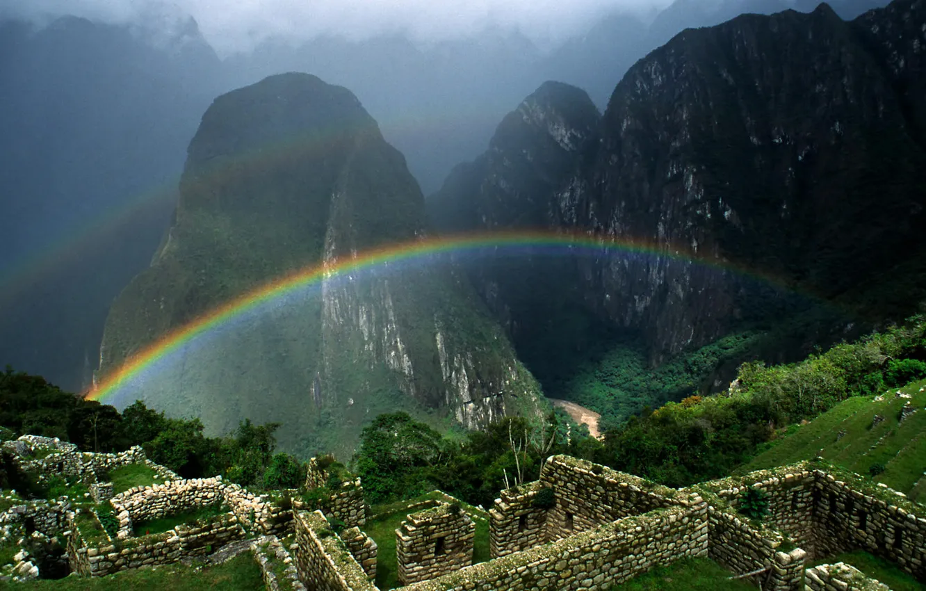 Фото обои зелень, пейзаж, горы, природа, радуга, rainbow, руины, landscape