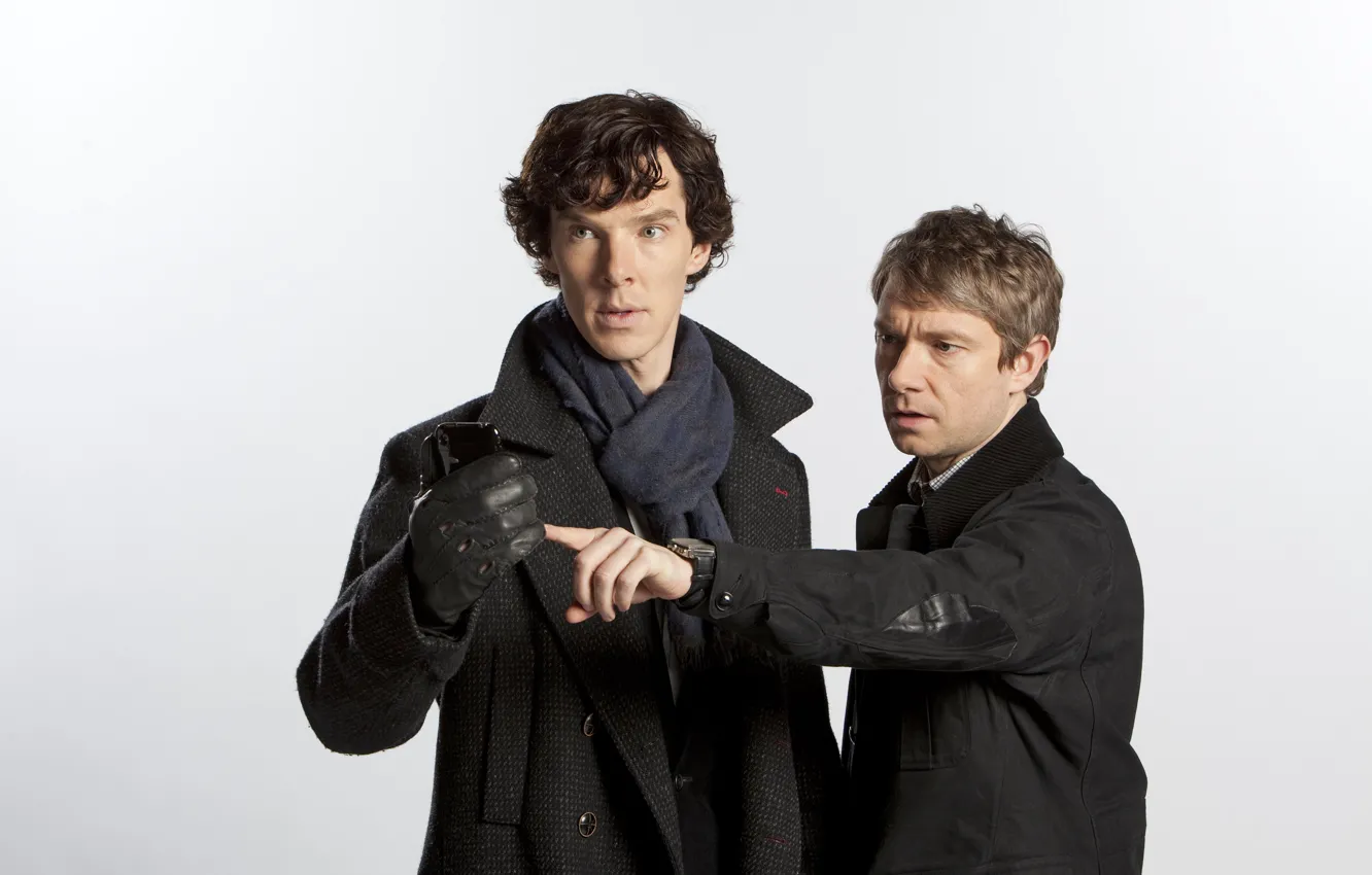 Фото обои белый фон, Шерлок Холмс, смартфон, Мартин Фримен, Бенедикт Камбербэтч, Sherlock, Sherlock BBC, Sherlock Holmes