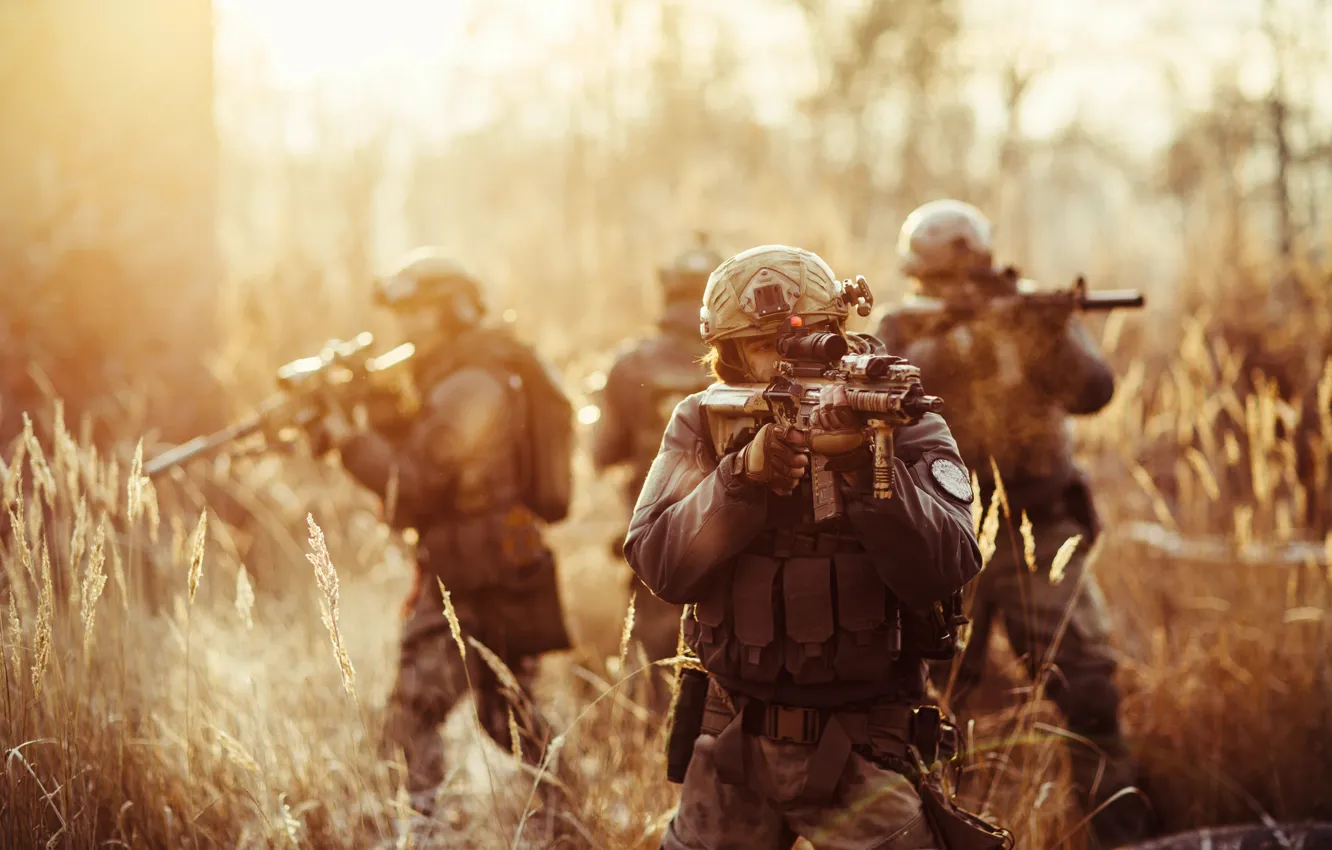 Фото обои Солдаты, Экипировка, Автоматы, Soldiers, Tactical training, Тактическая подготовка, Armed forces, Вооруженные силы