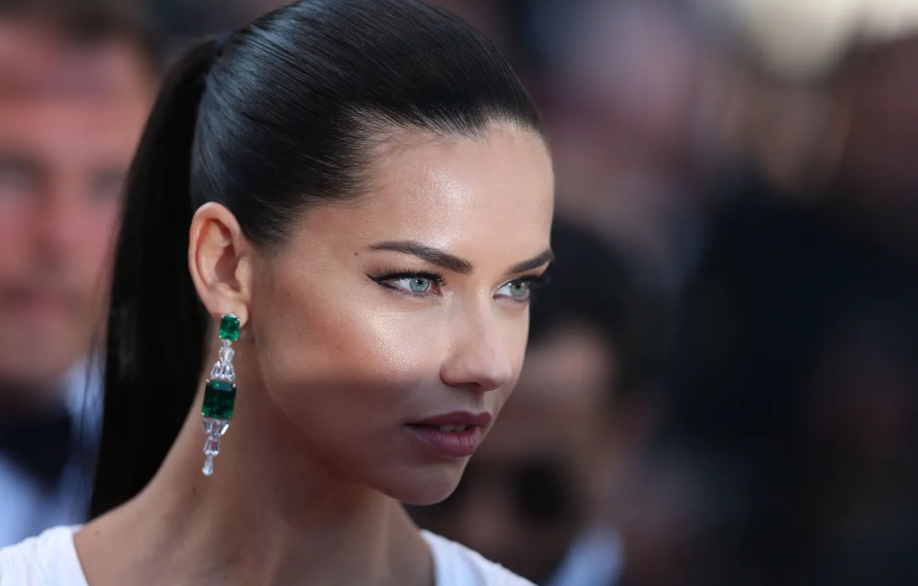 Фото обои взгляд, макияж, Адриана Лима, Adriana Lima, серьга, фотосессия, look, Hair