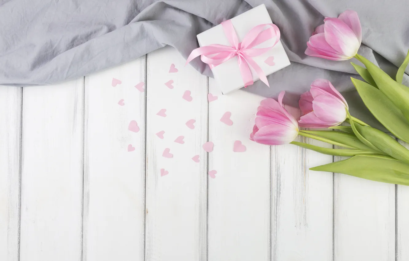Фото обои цветы, букет, сердечки, тюльпаны, розовые, wood, flowers, present