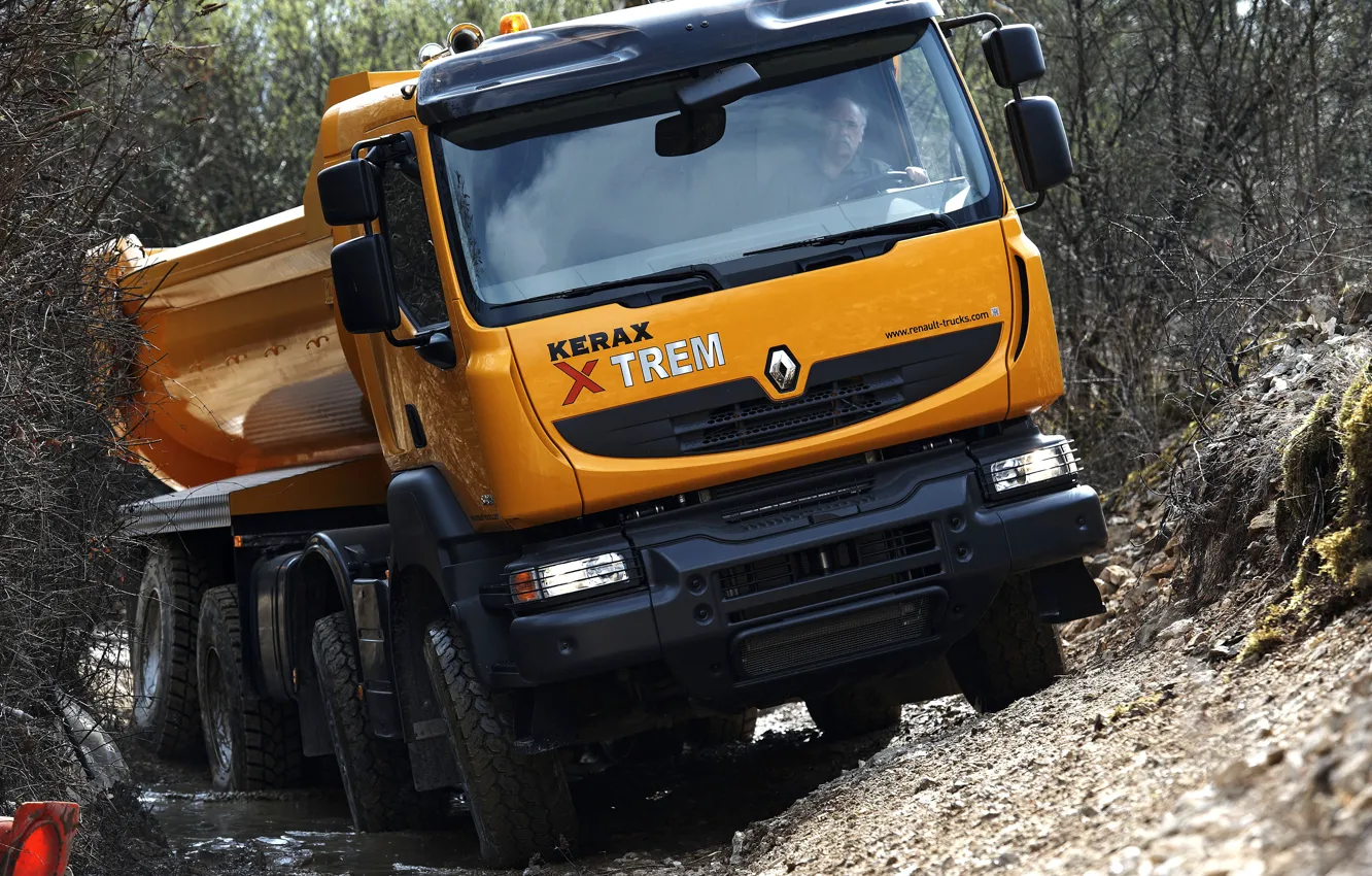 Фото обои оранжевый, грузовик, Renault, самосвал, 8x4, четырёхосный, Renault Trucks, Kerax
