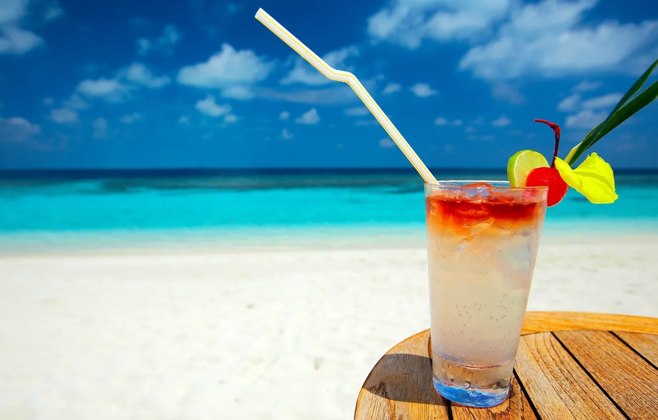 Фото обои beach, sky, sea, cloud, drink, cocktail, kumo