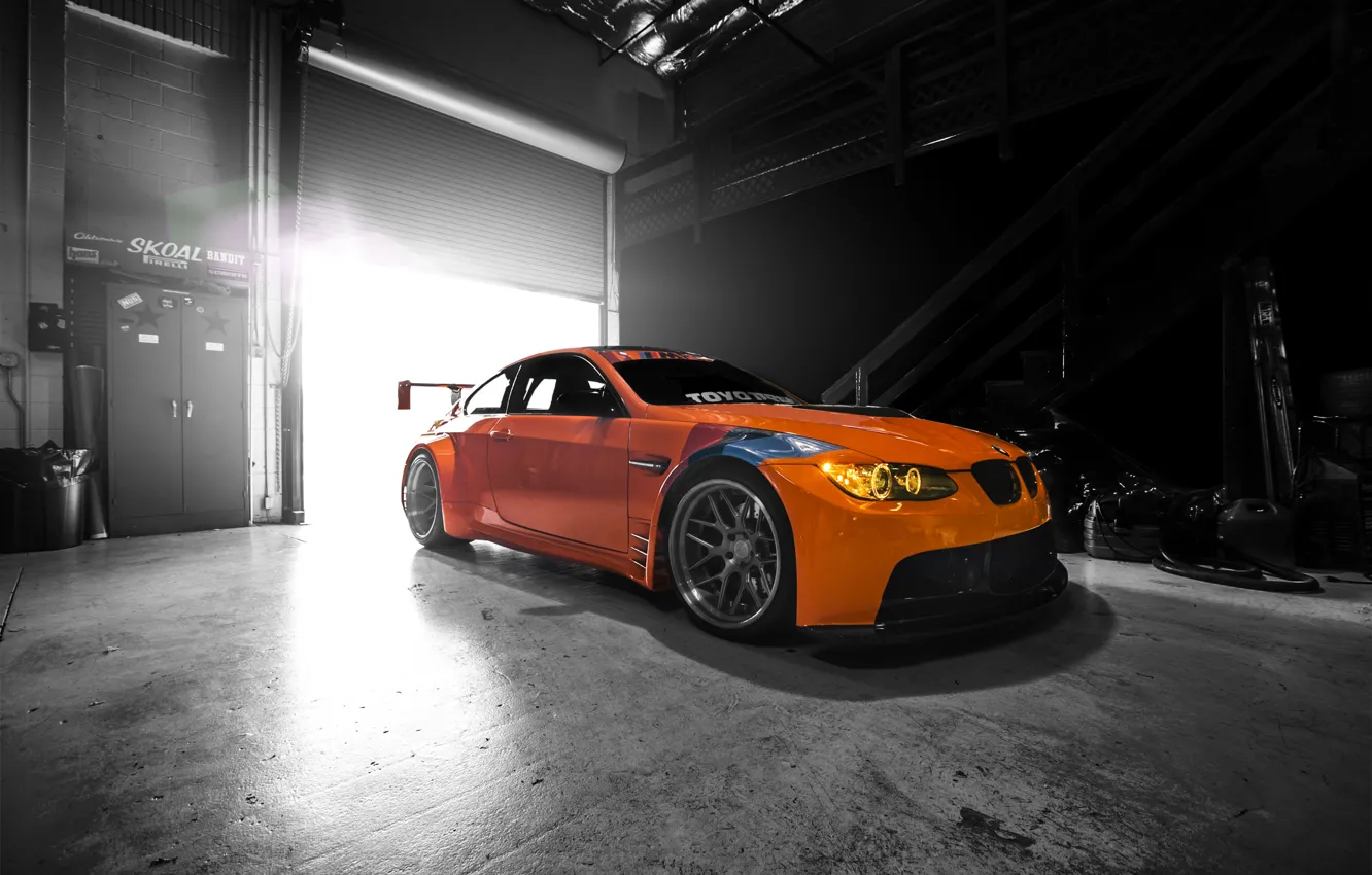 Фото обои GTR, light, orange, e92, M3