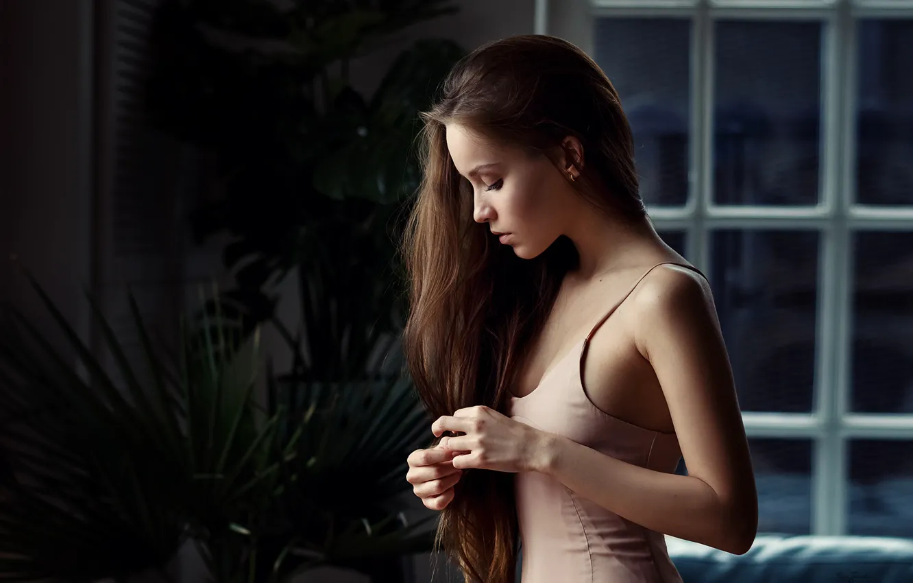 Фото обои девушка, настроение, портрет, руки, длинные волосы, Феникс Райа, Сергей Томашев