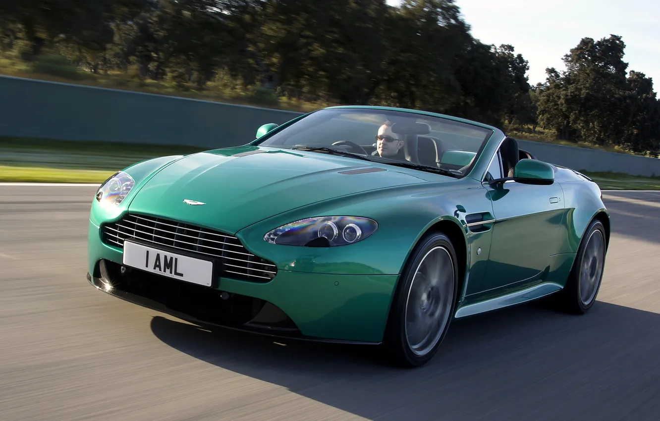 Фото обои car, Aston Martin, Roadster, speed, track, Vantage S