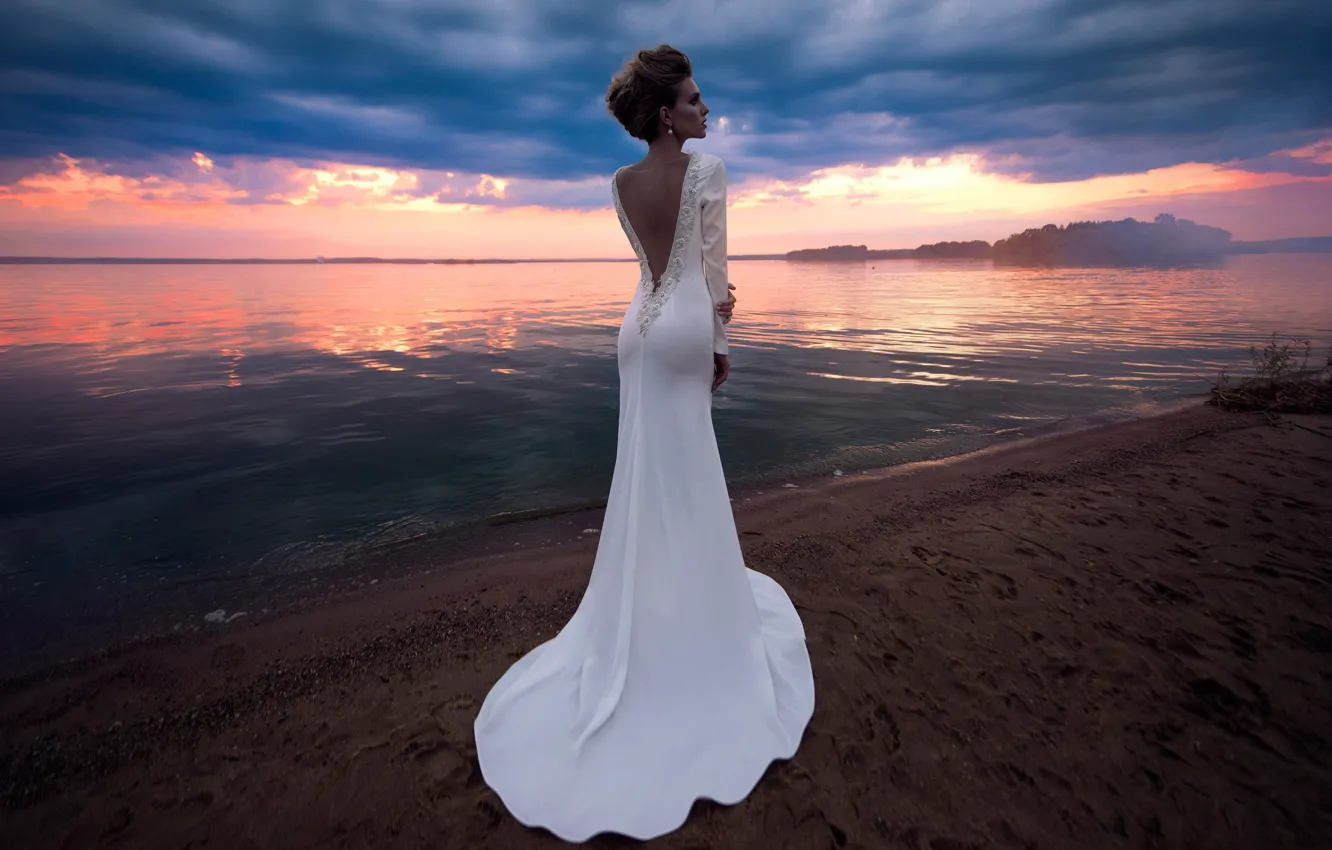 Фото обои стиль, берег, модель, платье, невеста