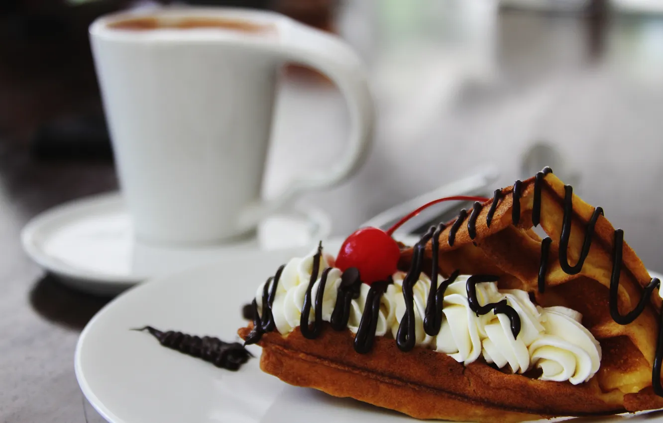 Фото обои вишня, шоколад, сливки, десерт, вафл