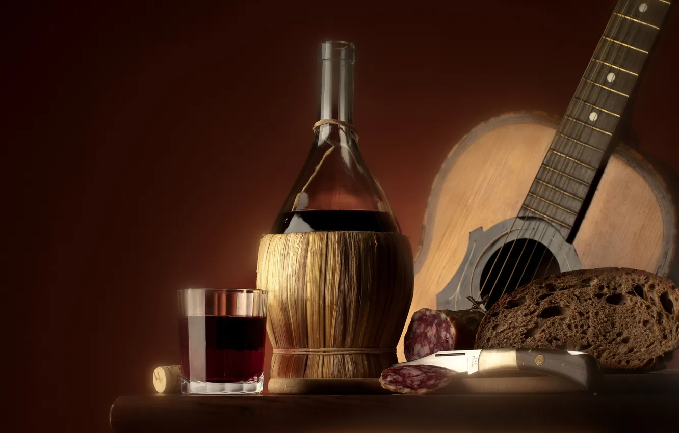 Фото обои вино, красное, черный, бутылка, гитара, еда, хлеб, нож