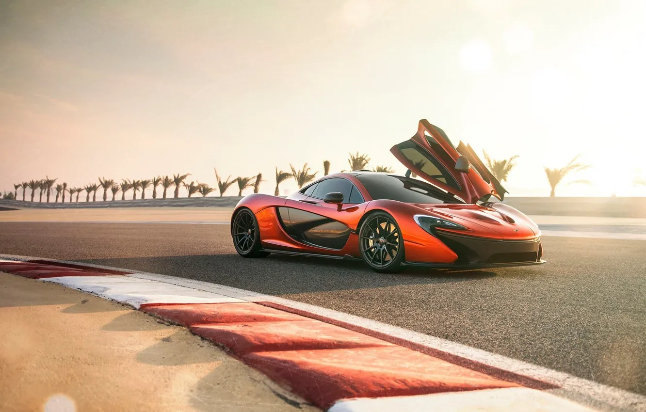 Фото обои McLaren, Orange, Car, Race, Front, Supercar, Track, Spoiler