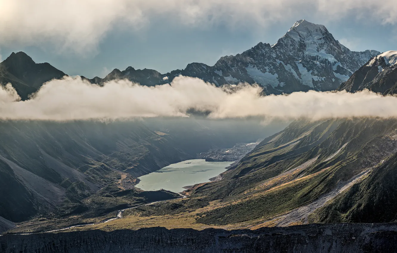 Фото обои горы, туман, озеро, склоны, вершины, водоем