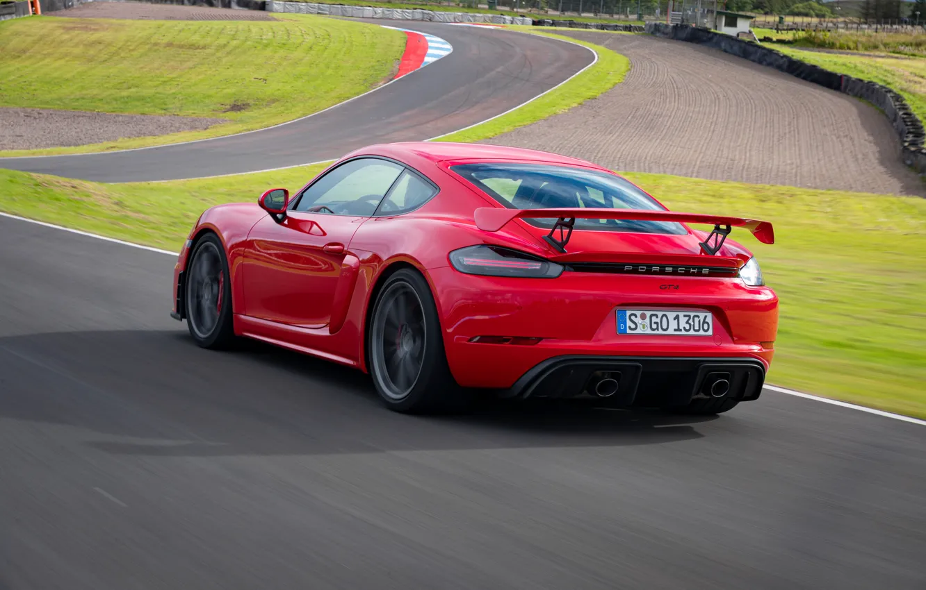 Porsche 718 Cayman gt4 2020