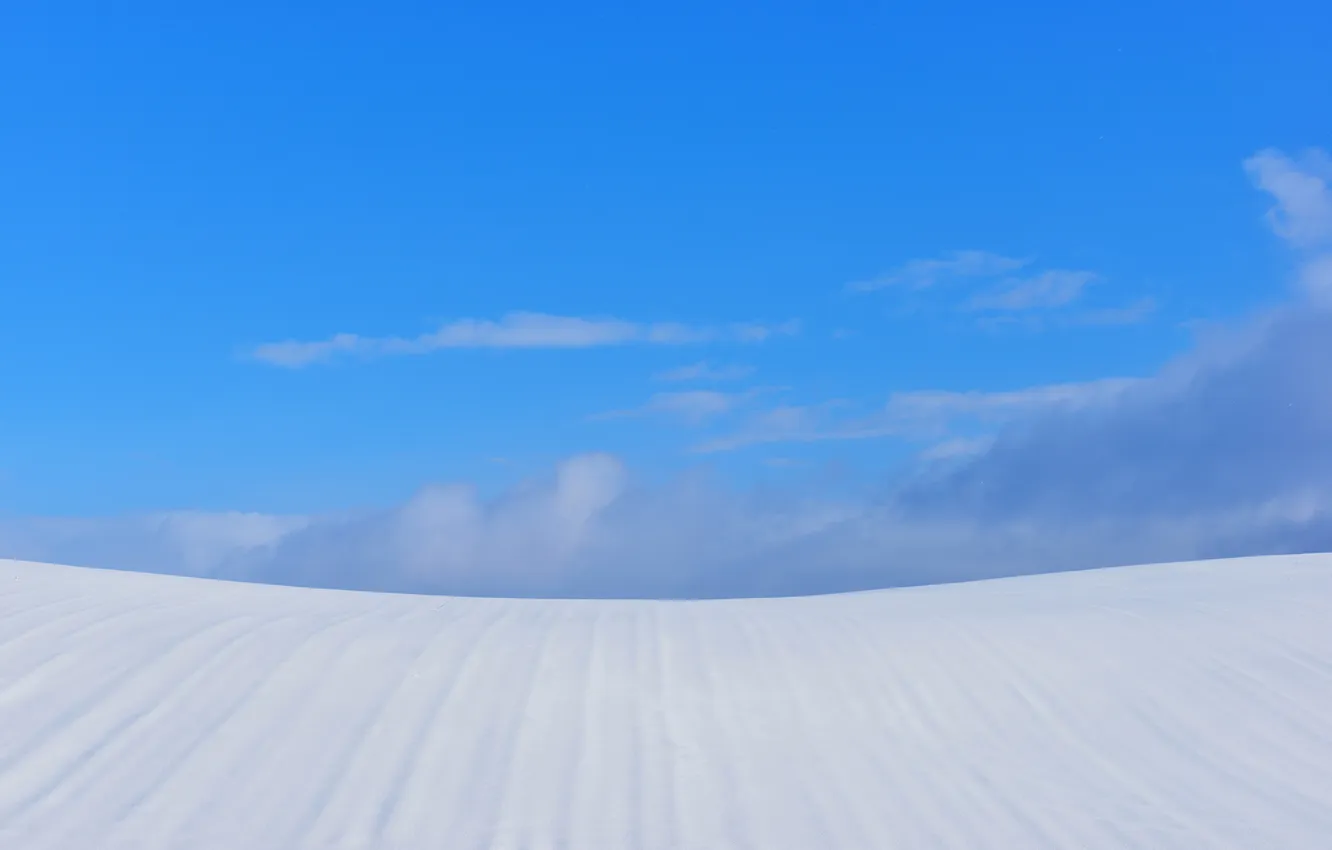 Фото обои зима, небо, облака, снег, холм