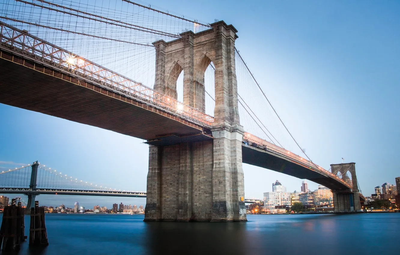 Фото обои Brooklyn Bridge, мост, Бруклинский мост, Бруклин, город, огни, вода, Brooklyn