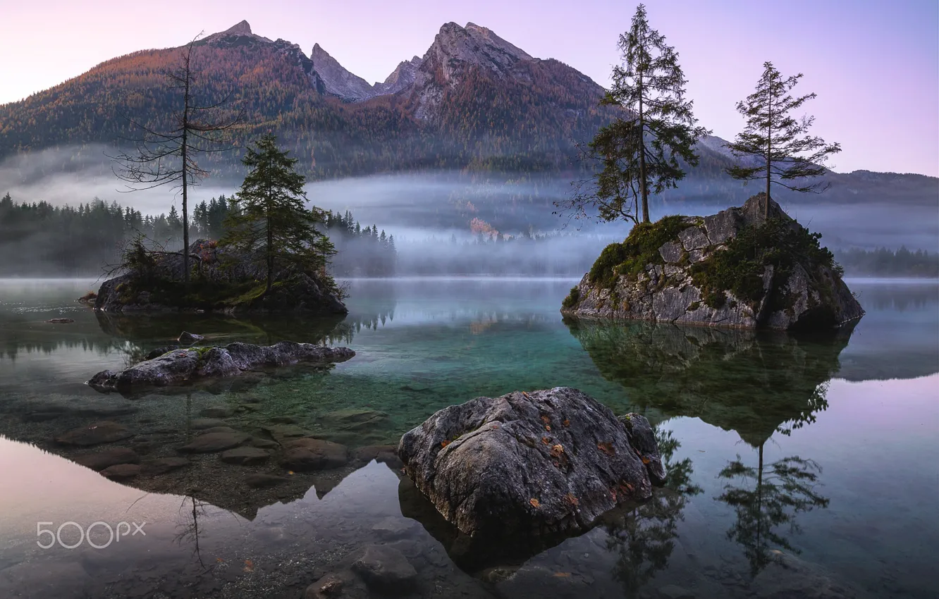 Фото обои вода, прозрачность, деревья, природа, озеро, река, камни, скалы