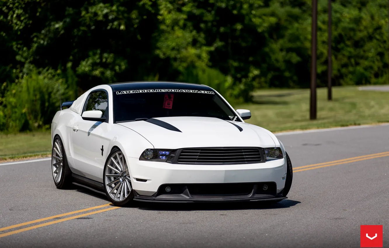 Фото обои mustang, white, ford, vossen