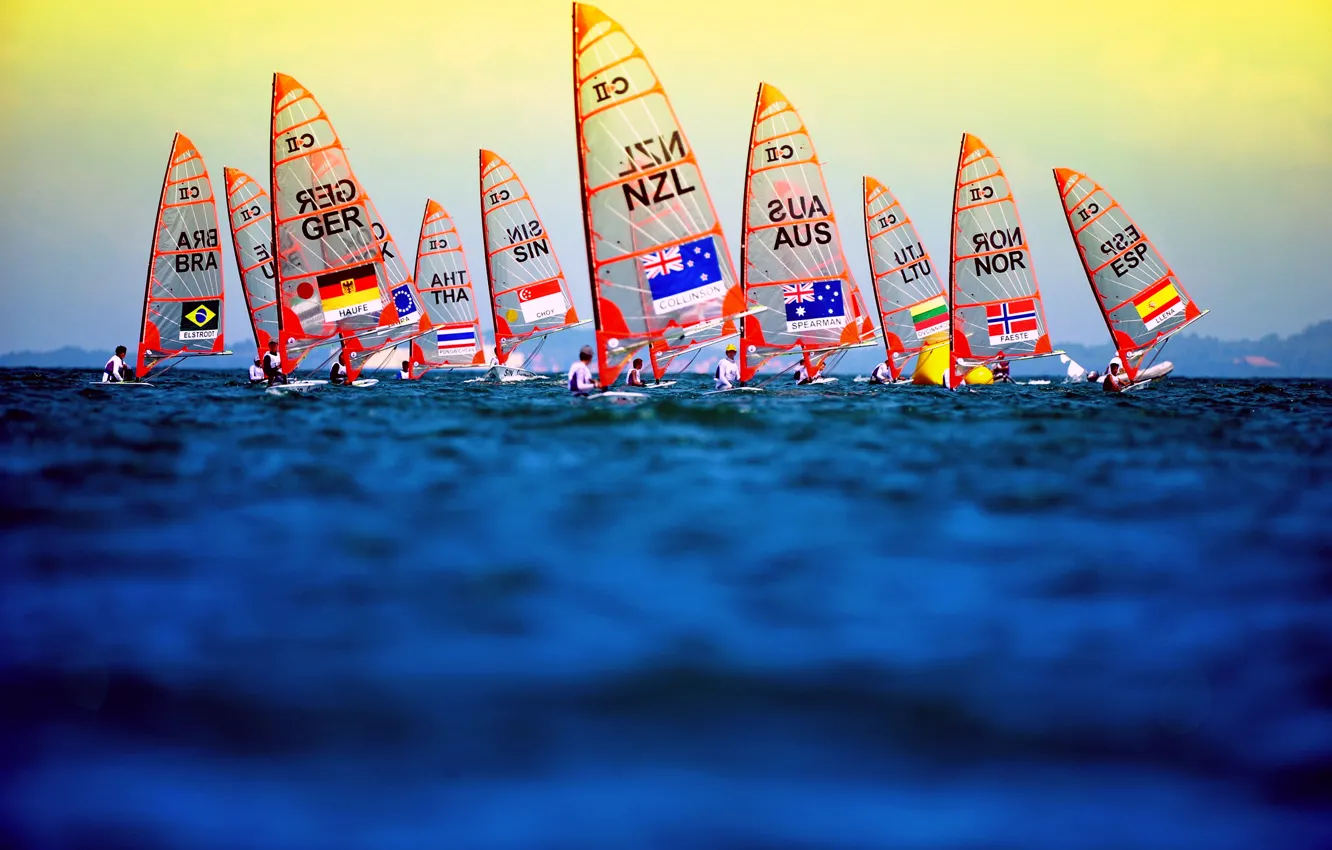 Фото обои море, спорт, лодки, флаг