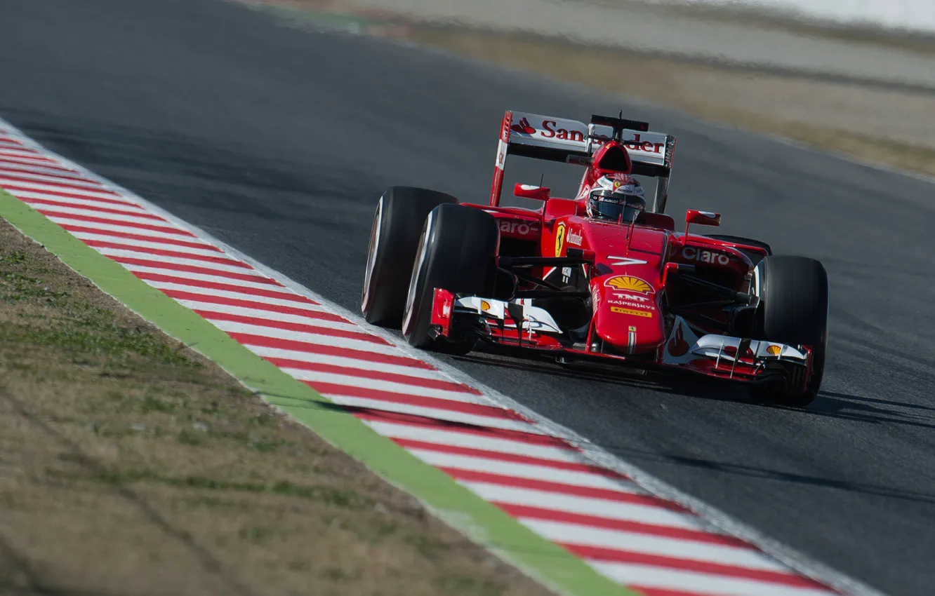 Фото обои Ferrari, Formula 1, Spain, Kimi Raikkonen, 2015, Tests, SF15T, Поребрик