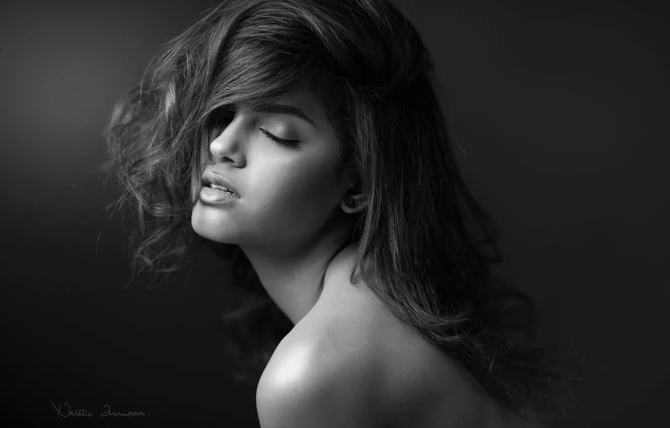 Фото обои девушка, поза, портрет, Joana, чёрно - белое фото, Natalia Arantseva