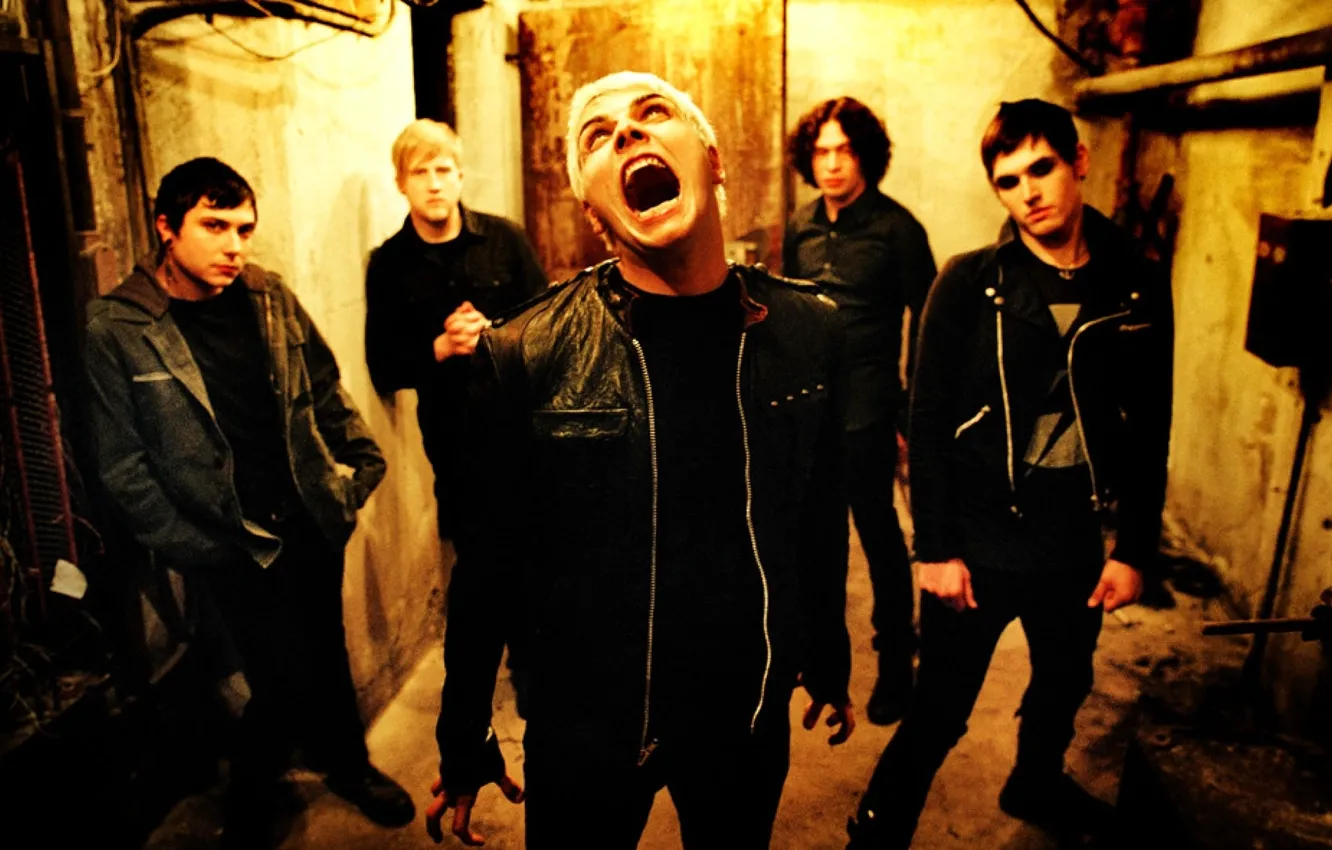 Фото обои gerard way, mikey way, my chemical romance, frank iero, ray toro, bob bryar, the black …