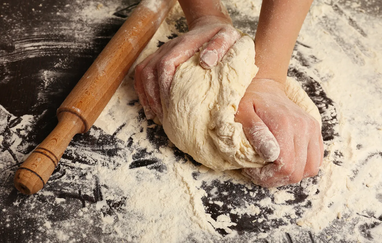 Фото обои bread, table, flour, cooking