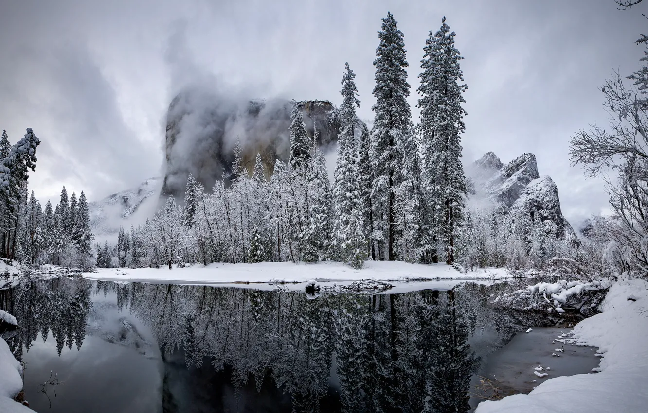 Фото обои зима, туман, река, гора
