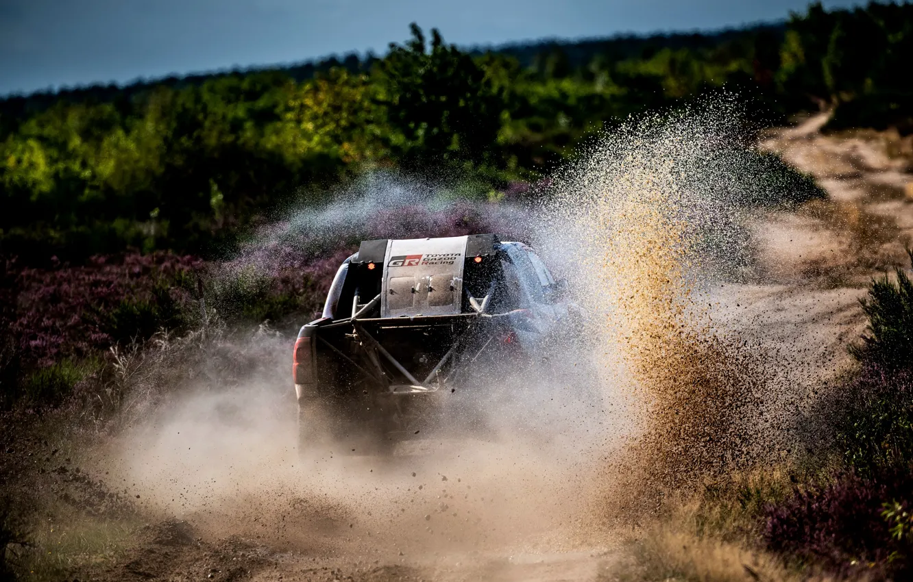 Фото обои вода, брызги, Toyota, пикап, Hilux, 2019, Gazoo Racing