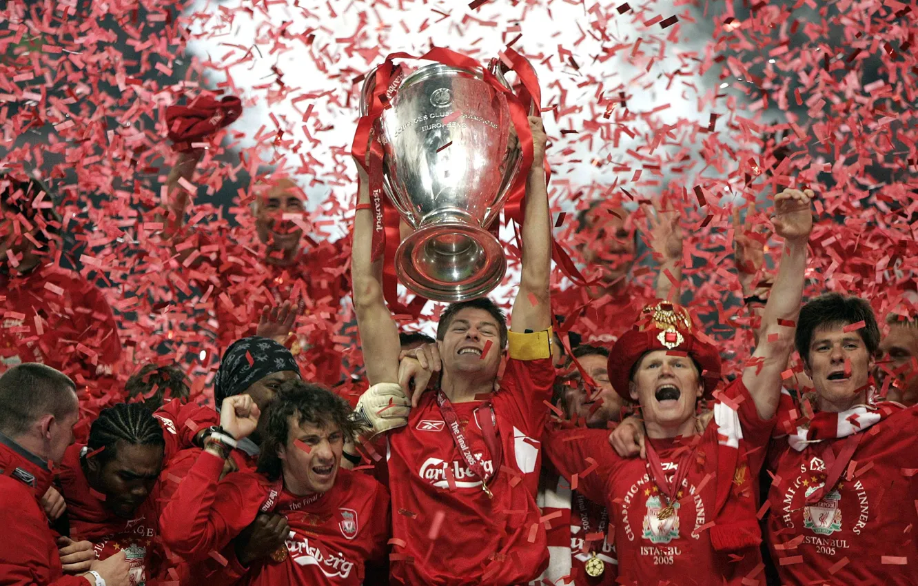 Фото обои футбол, победа, Italy, cup, 2005, victory, Istanbul, captain
