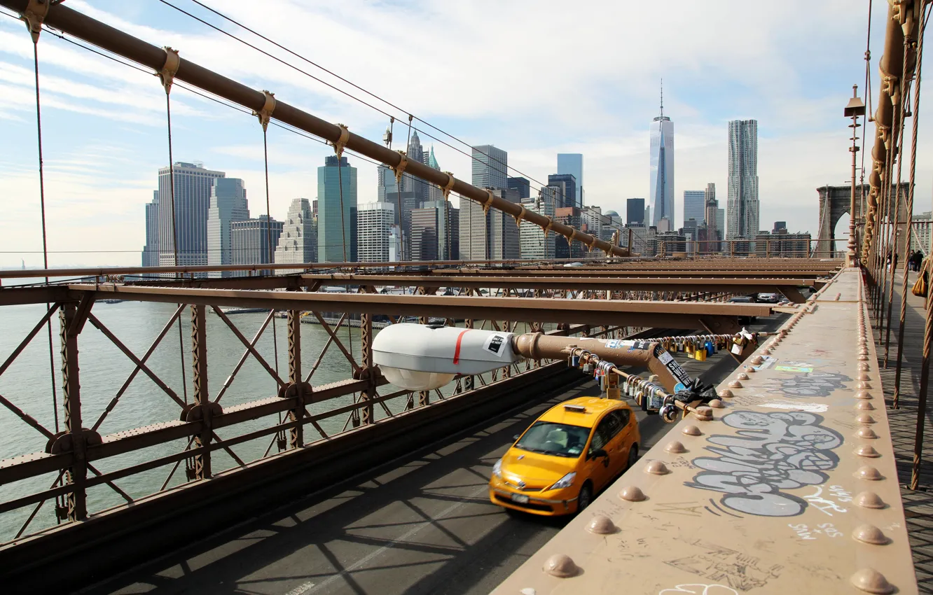 Фото обои USA, United States, graffiti, road, river, skyline, cars, bridge