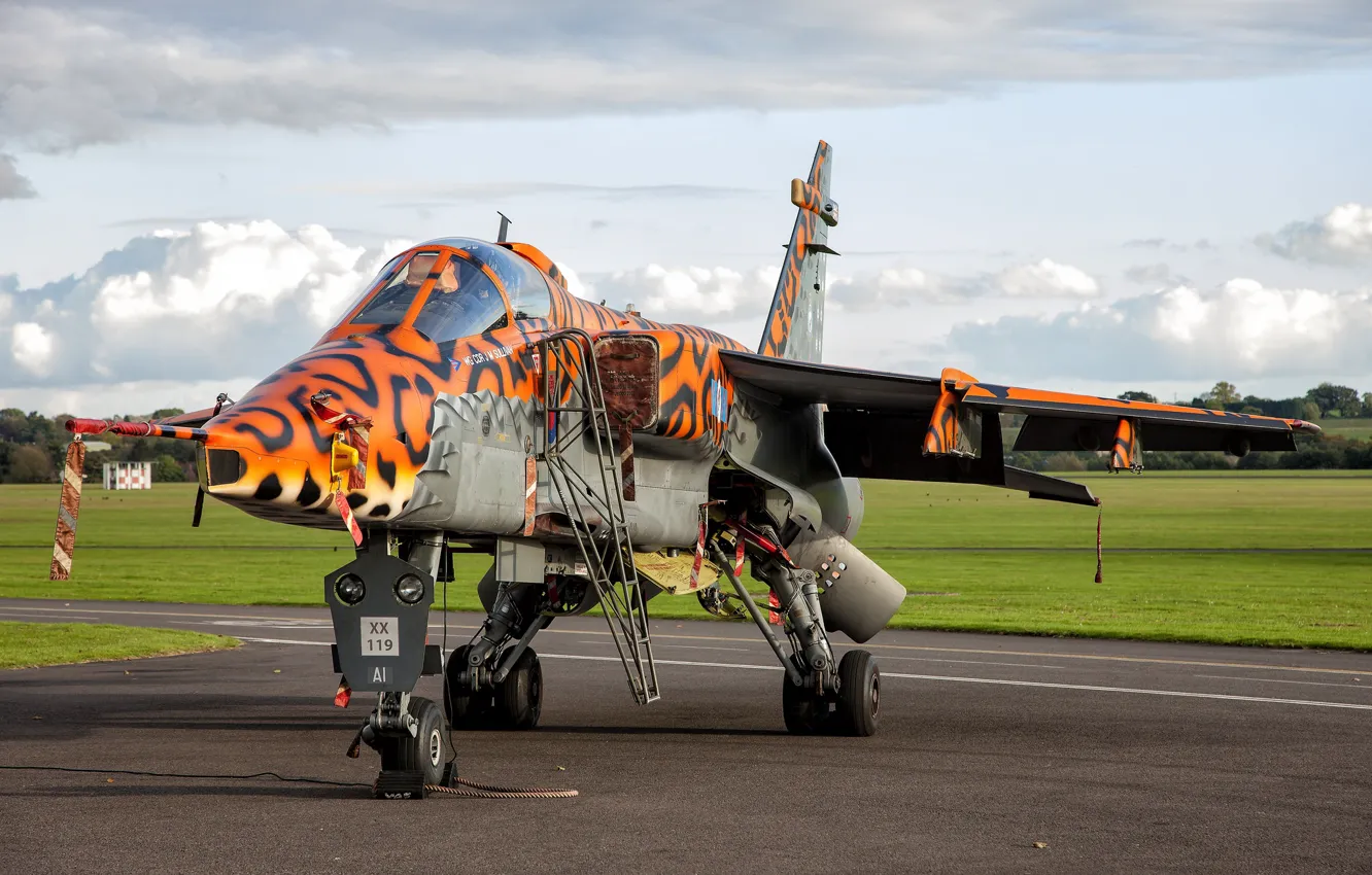 Фото обои Jaguar, аэрография, аэродром, истребитель-бомбардировщик, SEPECAT