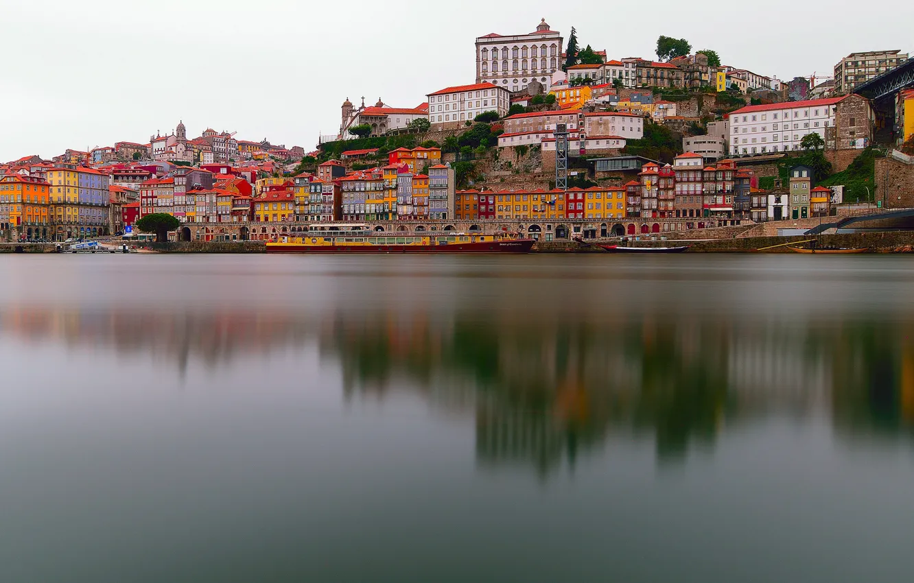 Фото обои пейзаж, река, дома, лодки, Португалия, набережная, причалы, Порту