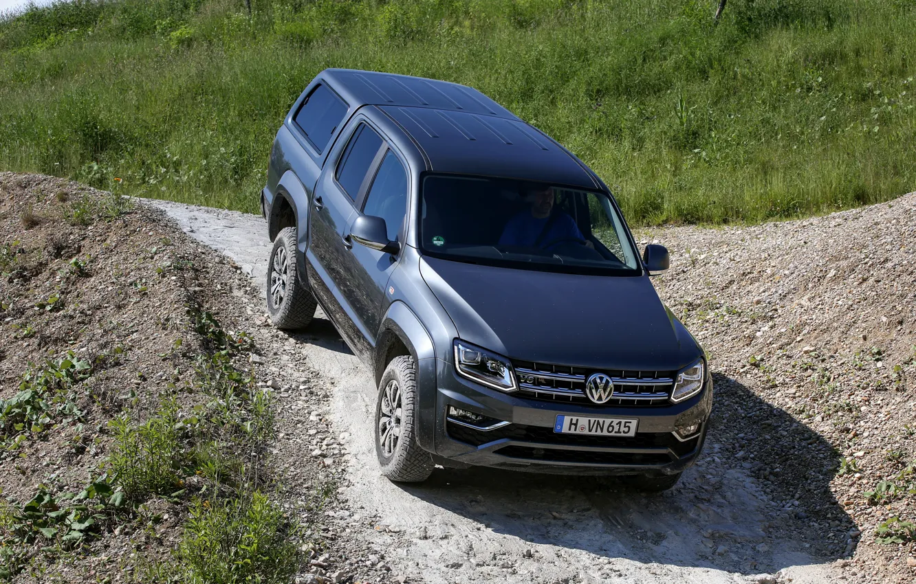 Фото обои трава, земля, Volkswagen, пикап, Amarok, Highline, Double Cab, 2016