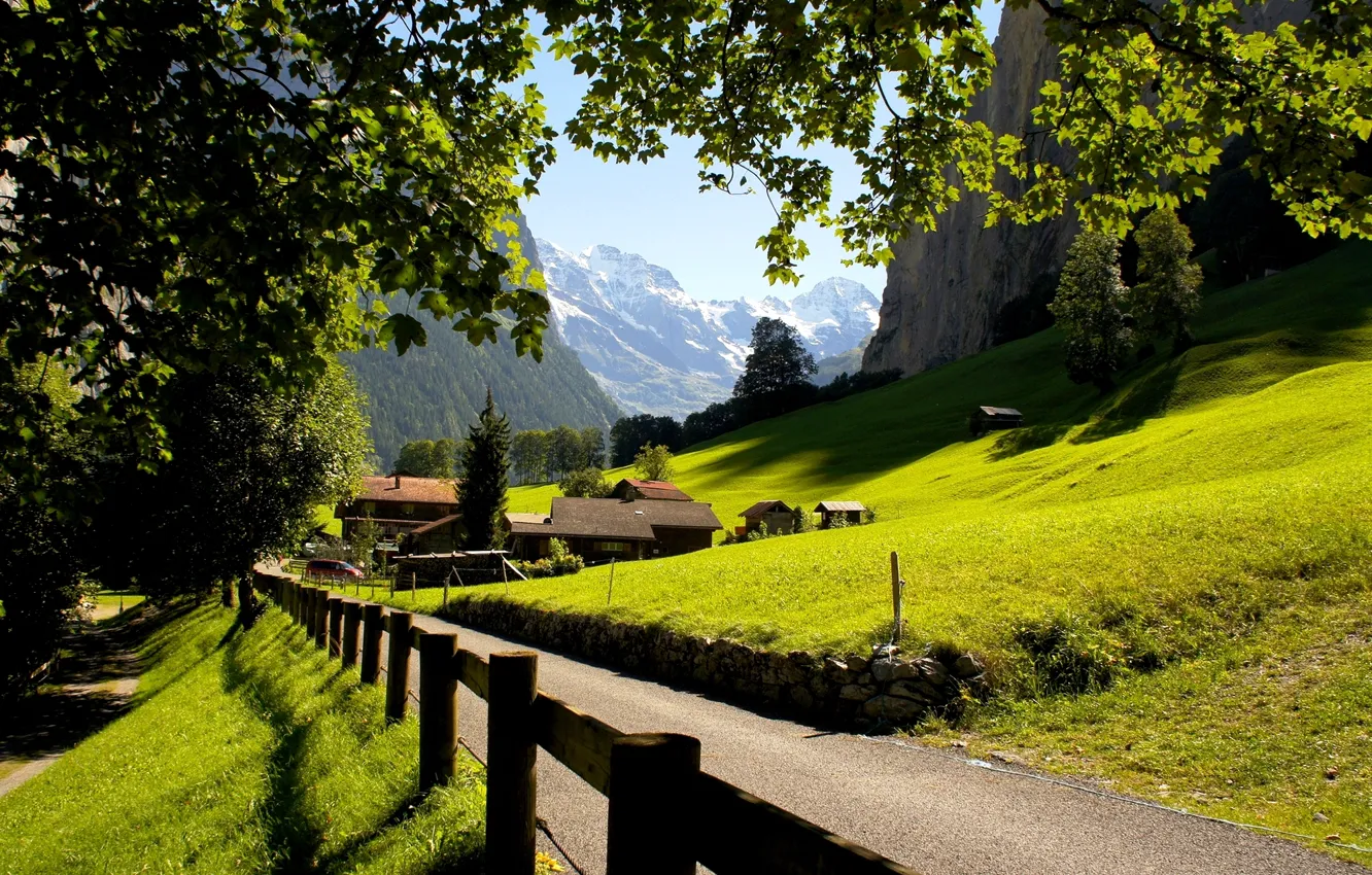 Фото обои горы, город, Швейцария, Альпы, Lauterbrunnen, Лаутербруннен, Schweiz, Юнгфрау