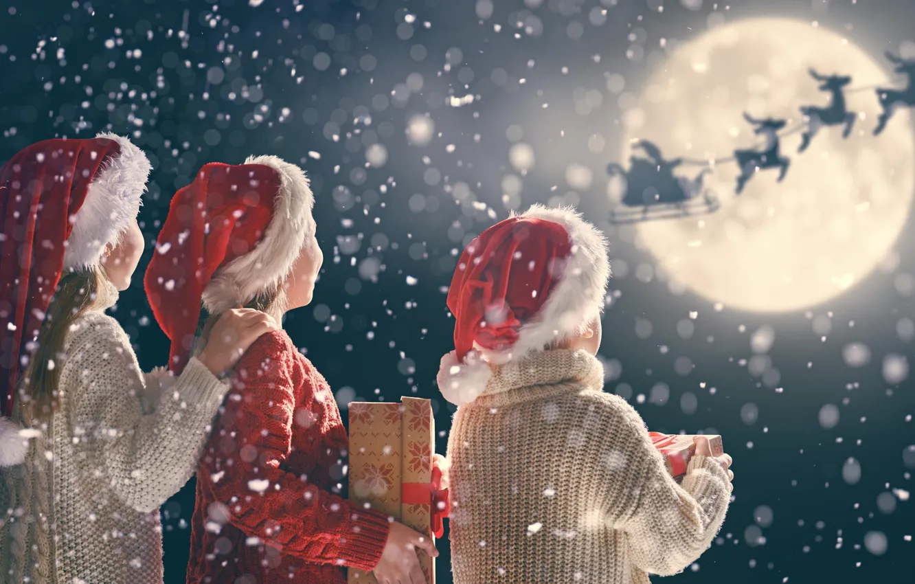 Фото обои снег, дети, праздник, новый год, рождество, подарки, олени