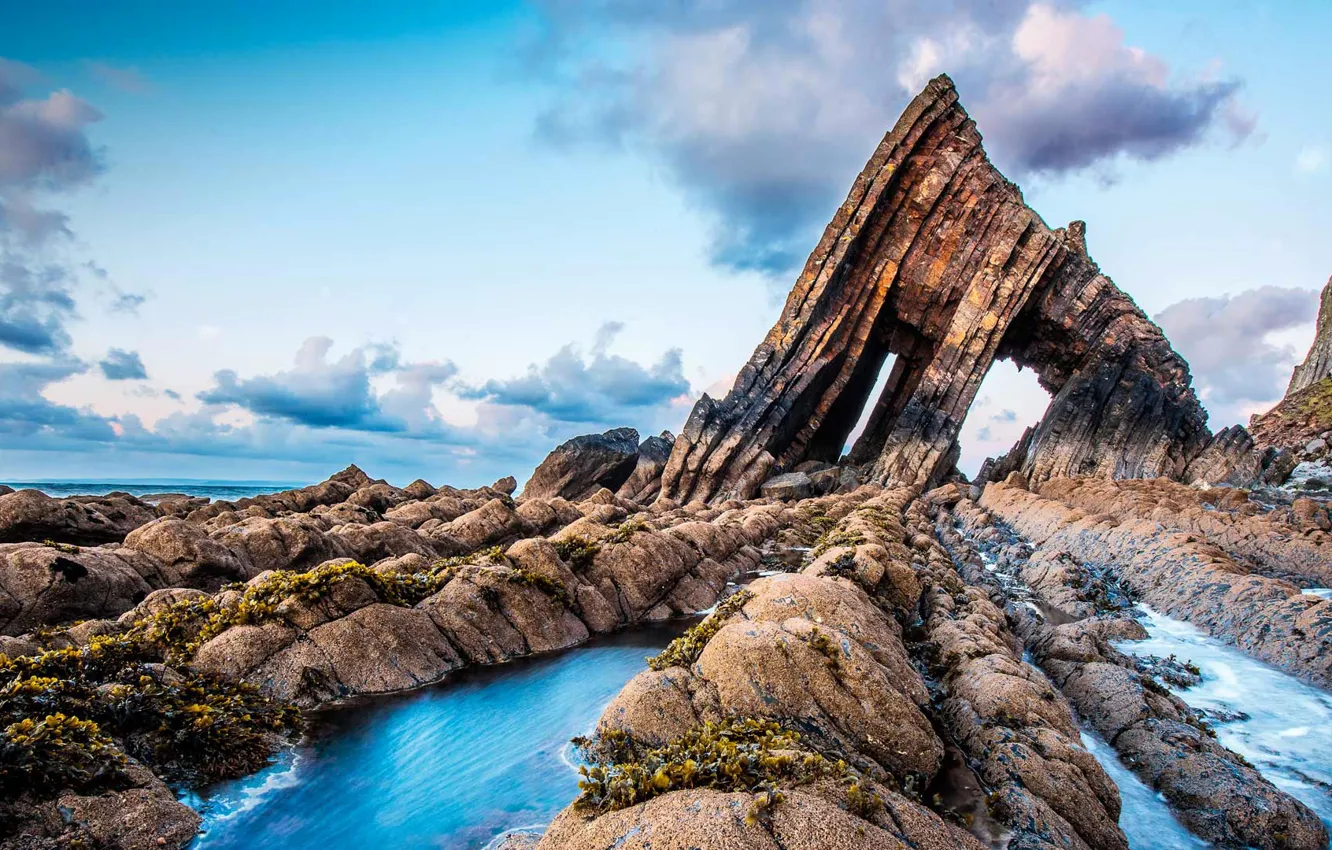 Фото обои море, облака, скалы, Англия, Blackchurch Rock, Северный Девон