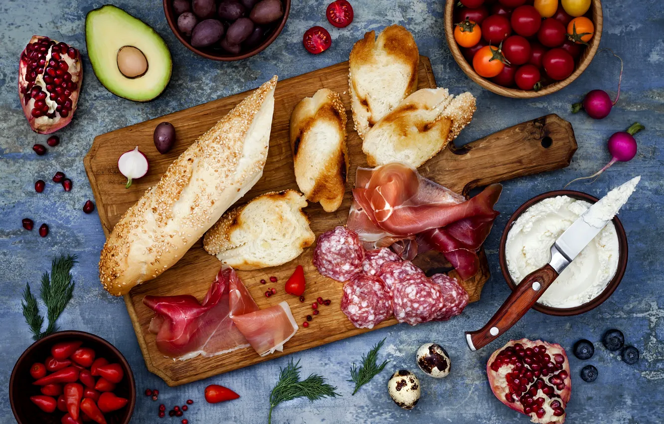 Фото обои ягоды, сыр, хлеб, овощи, багет, черри, бутерброды, ветчина