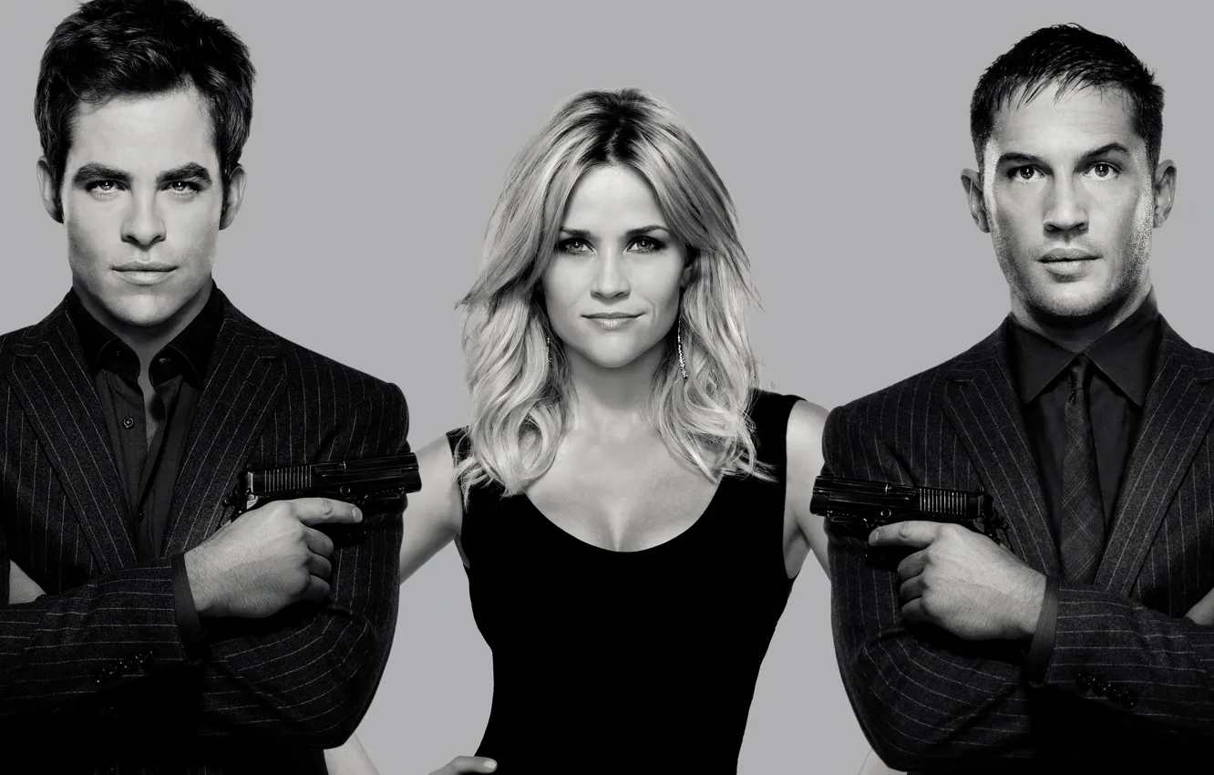 Фото обои оружие, пистолеты, блондинка, черно-белое, постер, Крис Пайн, костюмы, Chris Pine