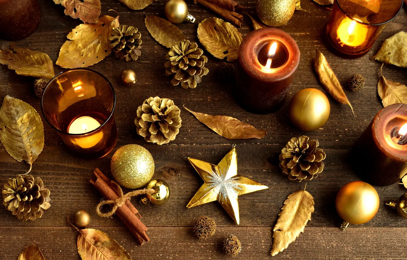 Фото обои листья, звезды, шарики, игрушки, палочки, свечи, корица, Christmas