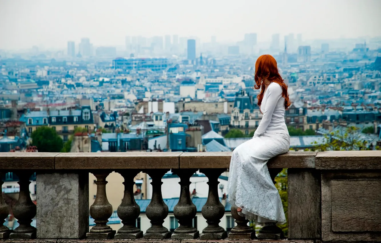 Фото обои Париж, вид, платье, рыжеволосая девушка